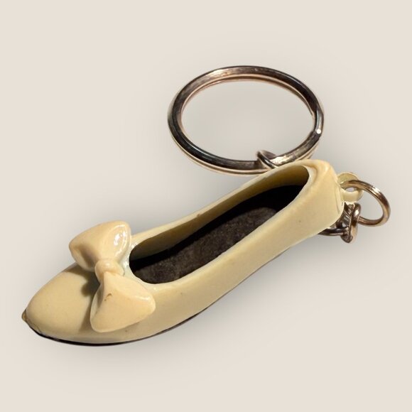 Vintage Miniature High Heel Shoe Keychain Keyring Taiwan - Picture 2 of 4